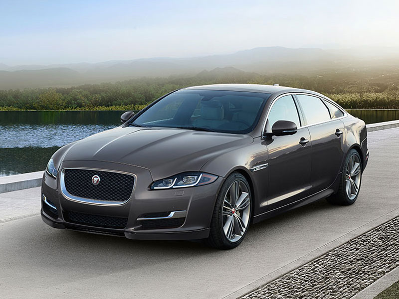 Jaguar XJ (8)